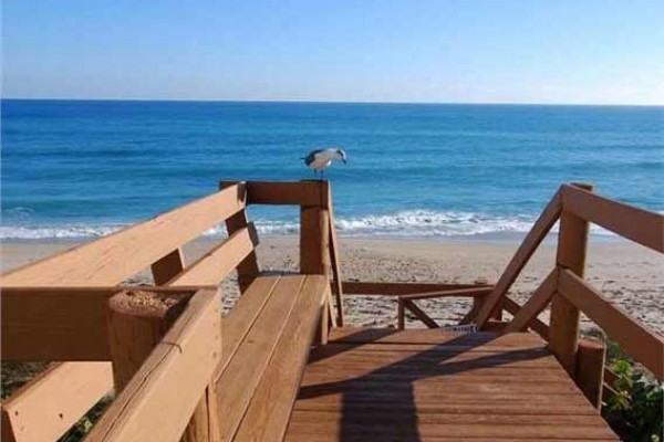 [Image: Highly Desirable Beachfront Condo! 3 Month Rental Minimum]