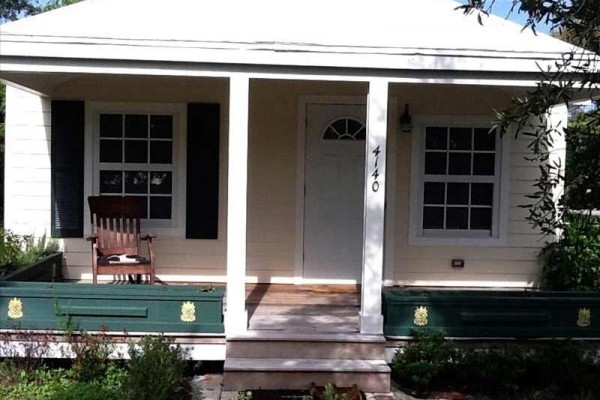 [Image: Historic Cottage Provides Affordable Old Florida Experience]