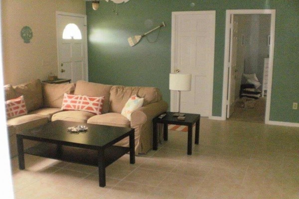 [Image: Adorable Ranch, Completely Renovated Inside, Cul-De-Sac, 3 BR 2 BA Sleeps 6-8]