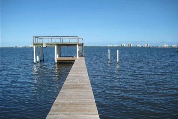 [Image: Have a Fabulous Time! Dock on Intracoastal Waterway, View Porpoises]