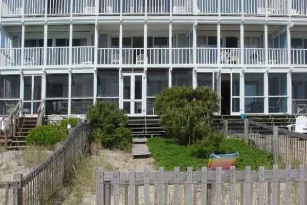 [Image: Bethany Beach - Oceanfront Townhome with a Modern Touch]