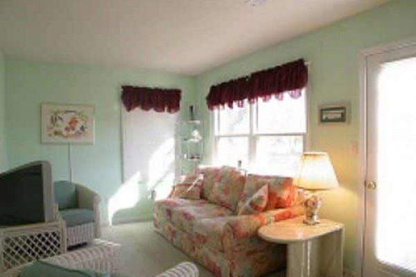 [Image: Bethany Beach, Close to Beach, Comfort of Home with Wifi, Sleeps 10]