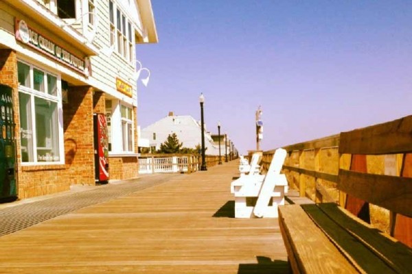 [Image: Bear Trap- Steps from Pool, Clubhouse, Beach Shuttle]