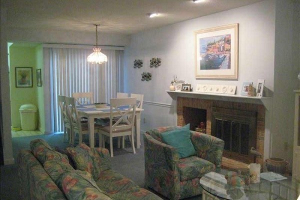 [Image: Clean and Comfortable Townhome in Bethany Proper]