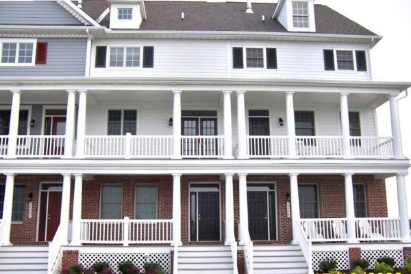 [Image: Best Bargain Bayside Townhouse Sleeps 10 - 4 BR/3.5 BA]