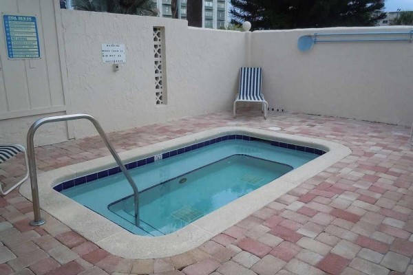 [Image: Resort Style Condo 10 Mins from Cruise Ships; 50 Mins from Disney]