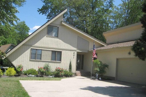 [Image: Beautifully Remodeled Vacation Home Perfect for Family Gatherings]