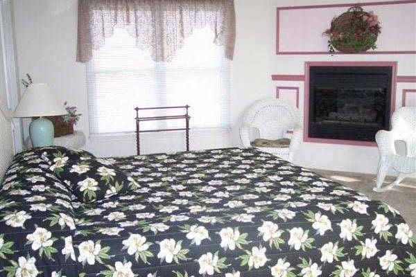 [Image: 13b Maryland: 6 BR / 5 BA House in Rehoboth Beach, Sleeps 14]