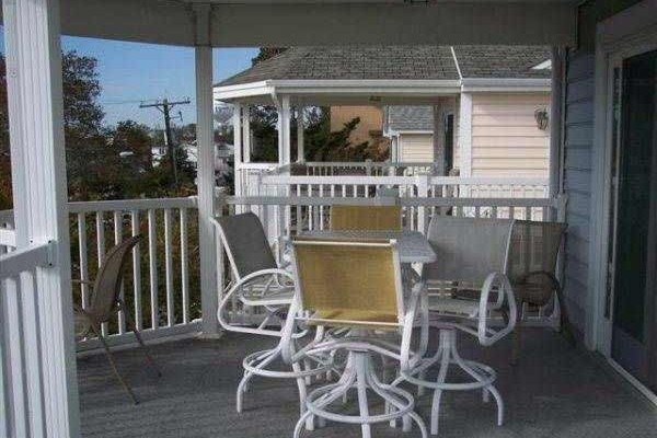 [Image: 13b Maryland: 6 BR / 5 BA House in Rehoboth Beach, Sleeps 14]