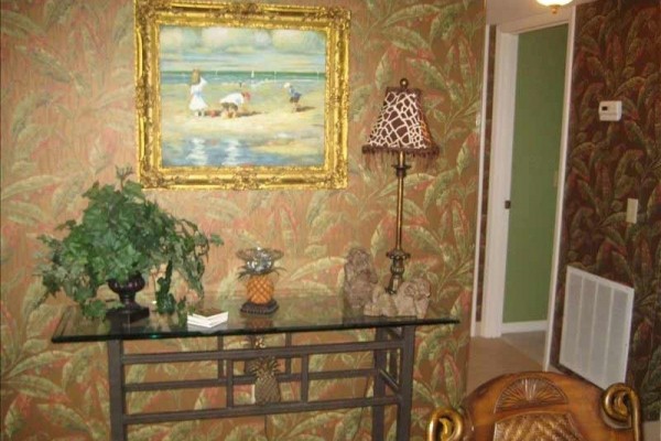 [Image: Paradise in Cocoa Beach**2BR, 2 Bath Ocean View Condo]