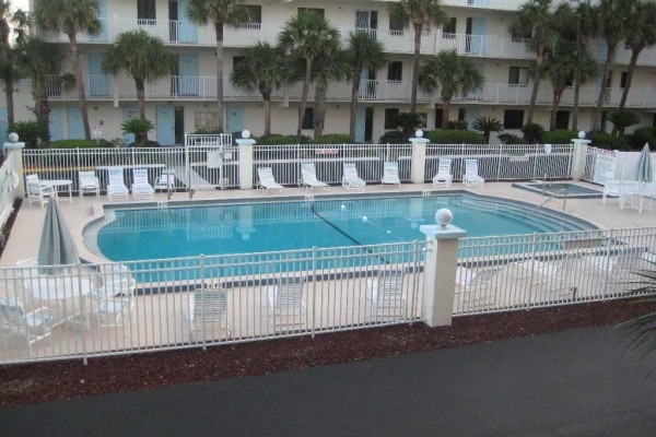 [Image: Paradise in Cocoa Beach**2BR, 2 Bath Ocean View Condo]