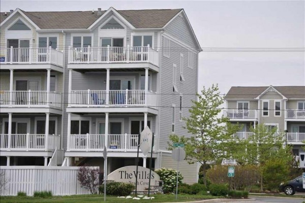 [Image: Bethany Beach North- 250 Steps to Beach, Ocean and Bay Views!]