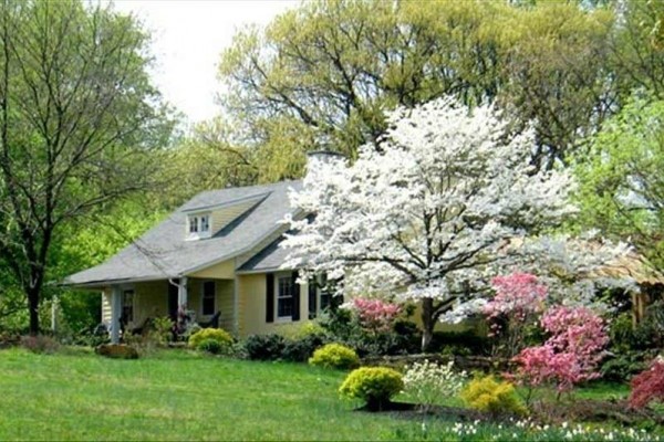 [Image: Welcome Home to the Cottages at Elizabeth Gardens]