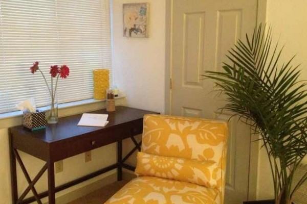 [Image: 1 BR Furnished Condo, Ideal Location and Amenities]