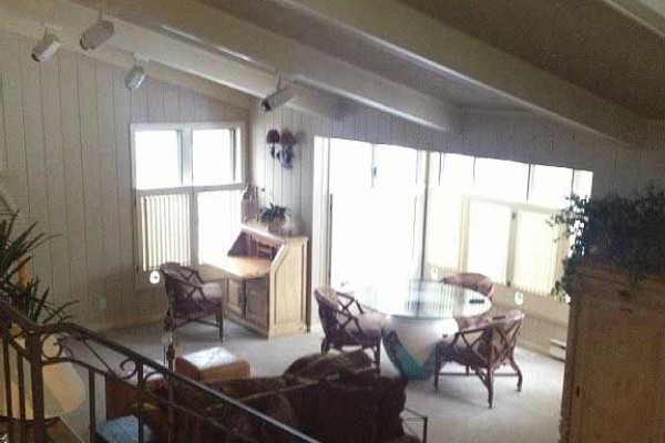 [Image: 3 Bedroom Single Family Home, Fully Furnished]