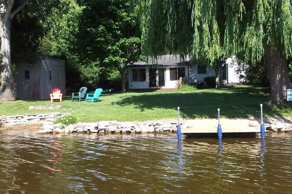 [Image: Relax in This Updated Lakefront House!]