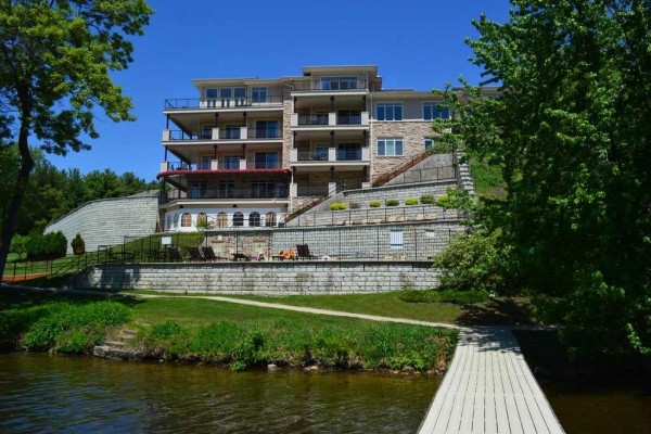 [Image: Luxury Lakefront 3 BR 2 Bath Villa at #1 Resort 5 - 2 Blocks from Noah's Ark]