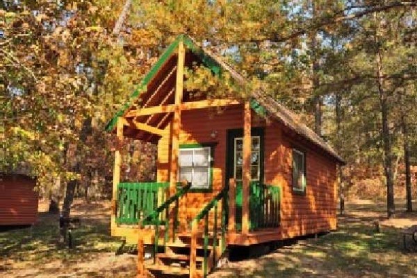 [Image: Cozy Cabin in the Breathtaking Wisconsin Dells]