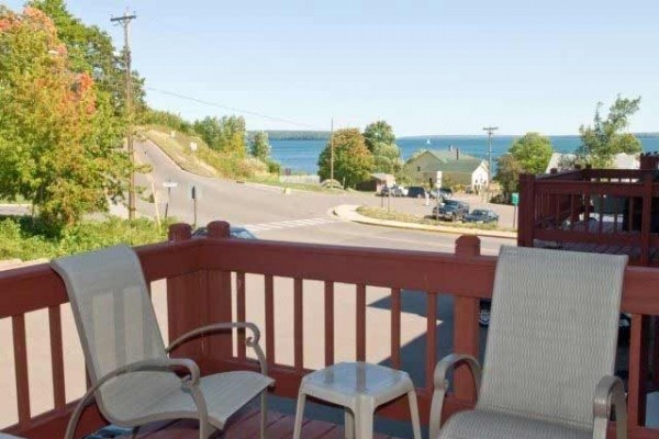 [Image: Bayfield-New Listing! Condo #203 Sleeps 6, Walk to Everything. Loaded!]
