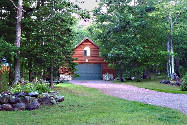 [Image: Superior Horizons Carriage House Next to the Apostle Islands]