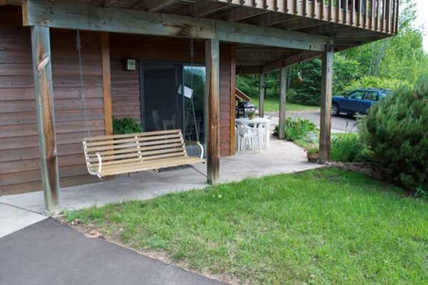[Image: Quiet One Bedroom Apartment Lodging in Bayfield, Wi]