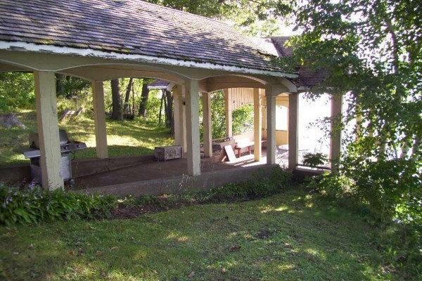 [Image: Charming Historical Home on Red Cedar Lake -- the Carriage House]