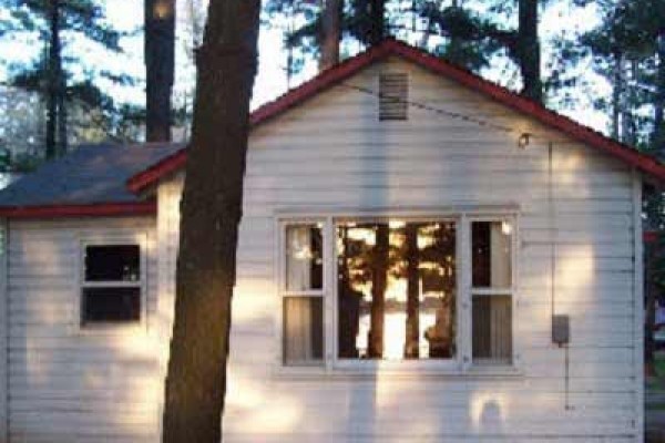 [Image: Family Friendly Cabin Retreat, Your Home Away from Home!]