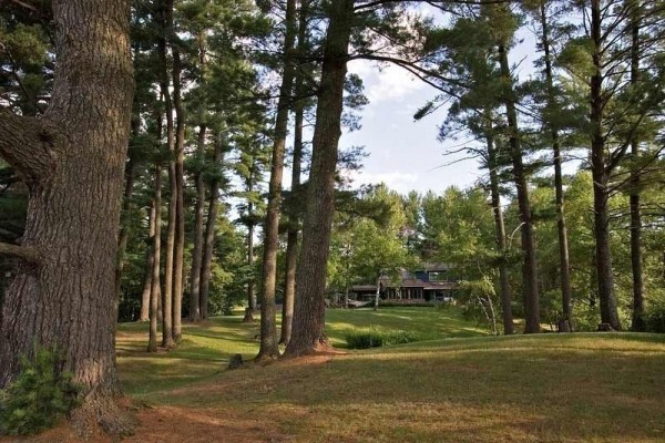 [Image: 15 Acre, Private Lakefront Northwoods Home: 4 BR, Sleeps 10 Adults]