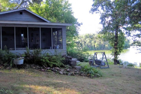 [Image: Scenic Prairie Lake Getaway+ Family Vacation+ Great Fishing]