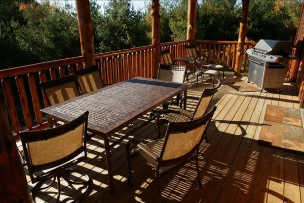 [Image: Executive Vacation Home - Chippewa Valley - White's Wildwood]