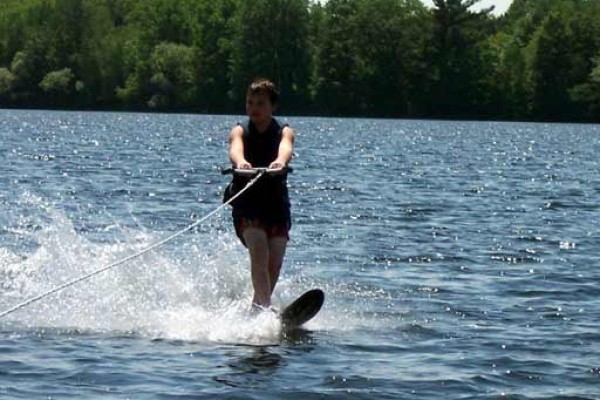 [Image: The Cumberland Retreat - Year Round Fun on Beaver Dam Lake!]