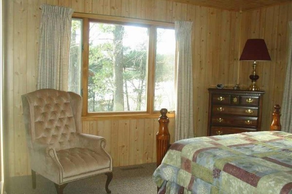 [Image: Large Cabin in the North Woods of Wisconsin on Quiet Lake]