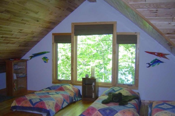 [Image: Log and Cedar Shake Lakehm- Sleeps 8- 2 Hrs from Twin Cities]