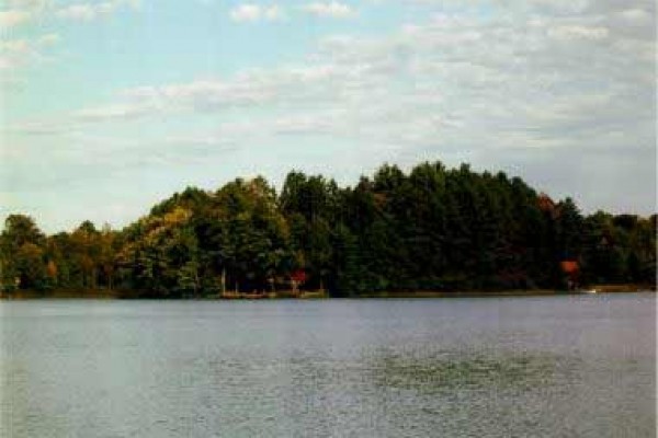 [Image: Private Lakefront Estate on 8 Acre Peninsula]