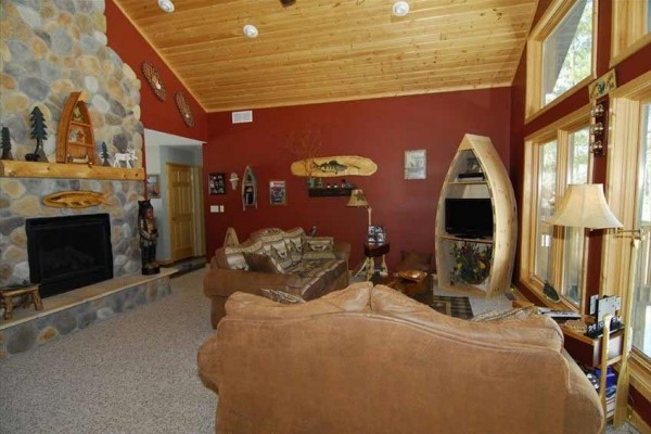 [Image: Tiger Cat Chain of Lakes- Hayward Wi-- $2004.50 Per Week Includes Taxes]