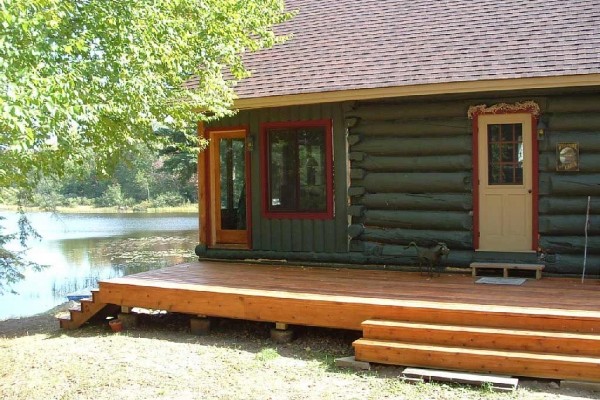 [Image: Historic Log Cabin on Beautiful, Private Lake of the Falls]