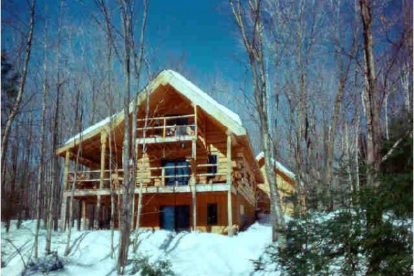 [Image: 'Aerie' Eagles Nest Lodge, Five Bedroom, Two Kitchen, Full Log Home]