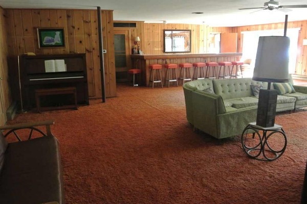 [Image: Former Resort Lodge with Loads of Character - the Best Family Getaway, Sleeps 24]