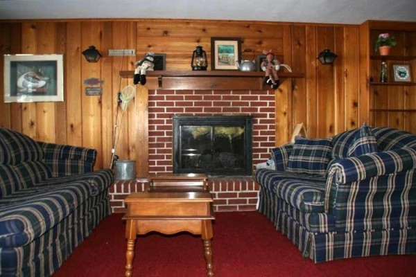 [Image: Large Private Cabin on Yellow Lake in Webster, WI]