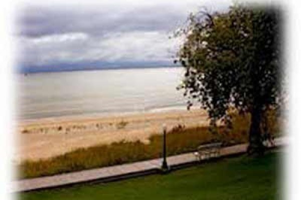 [Image: Free Lake Michigan Sunrises, Room to Sprawl &amp; Relax]