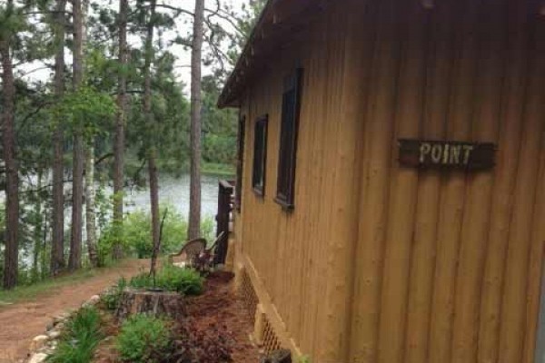 [Image: Lakefront Log Cabin on Wildcat Chain- Open Labor Day]