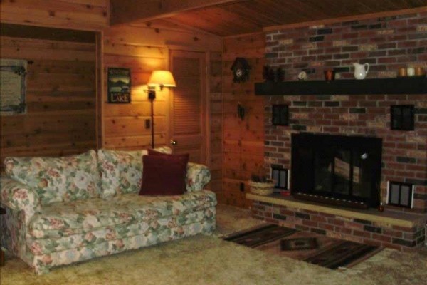 [Image: 3-Bed, 2-Bath Cabin Overlooking Lake Buckatabon, Sleeps 6]