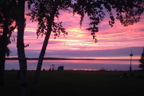 [Image: Lakefront Getaway on Beautiful Lake Noquebay]