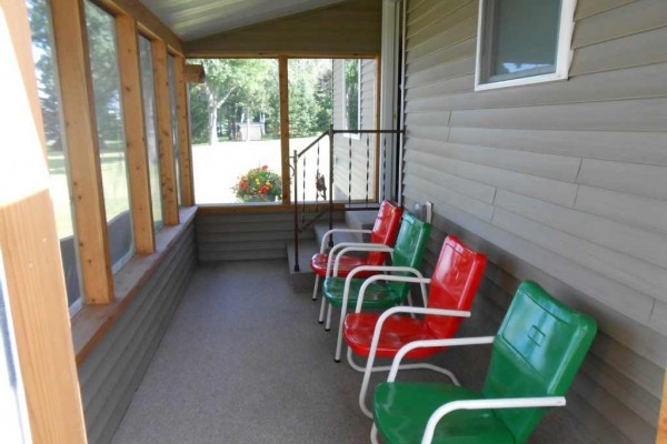 [Image: Modern Cottage on Scenic Lake Noquebay]