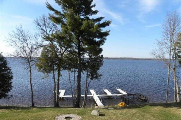 [Image: Lake Noquebay Waterfront - Hunt/Fish/Ice Access - Only $1100/Week]