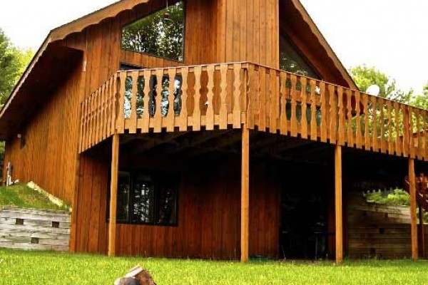 [Image: Low Rates; Fall Colors! 4 BR 2 Bath on Anvil Lk in Nicolet Forest Pay Per Person]