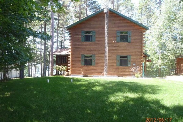 [Image: Lakefront Home on Chain of Lakes (Catfish Lake) 7 Bedrooms]