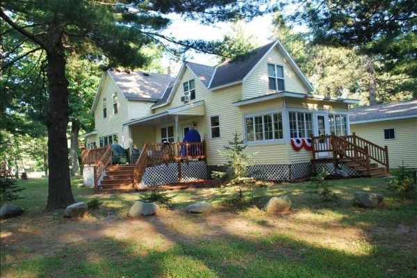 [Image: Paradise Point Estate House, Beautiful, Private Estate House]