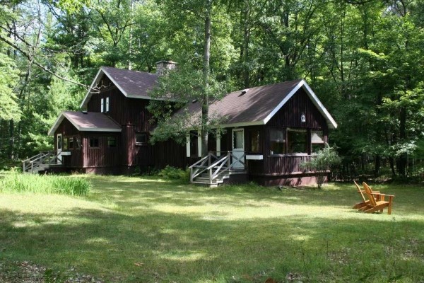 [Image: New Rental / Summer Wks - Vintage Lodge Log Cabin, Private 1.5 Ac, Dam Lk Chain]