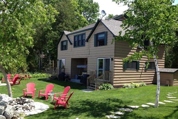 [Image: Cottage on the Bay - Waterfront, 100' Beach, 50ft Pier, Sunsets, Secluded, Wi-Fi]